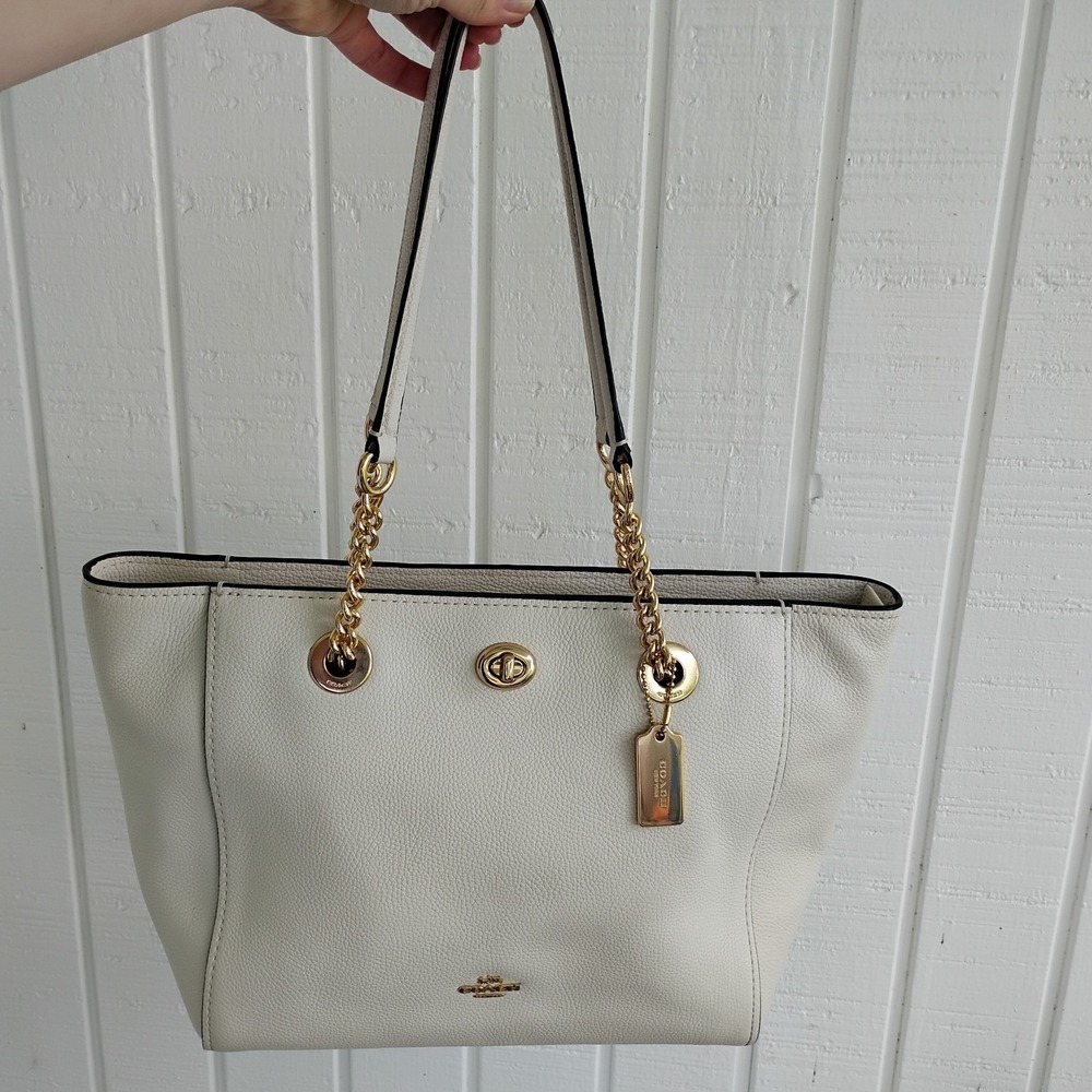Authentic Coach 57107 Turnlock Chain Tote Chalk Pebbled Leather Shoulder Bag - Picture 2 of 16